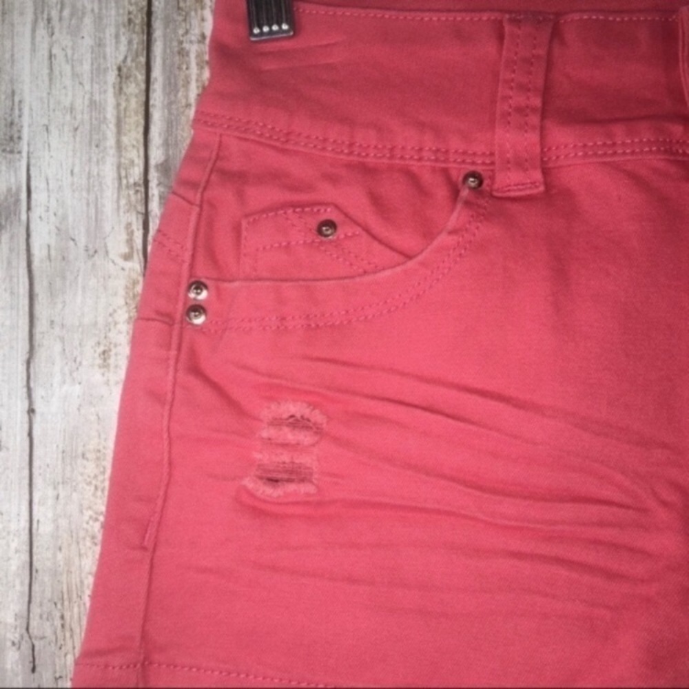 NWT YMI Midi Shell Pink Shorts - Picture 2 of 5